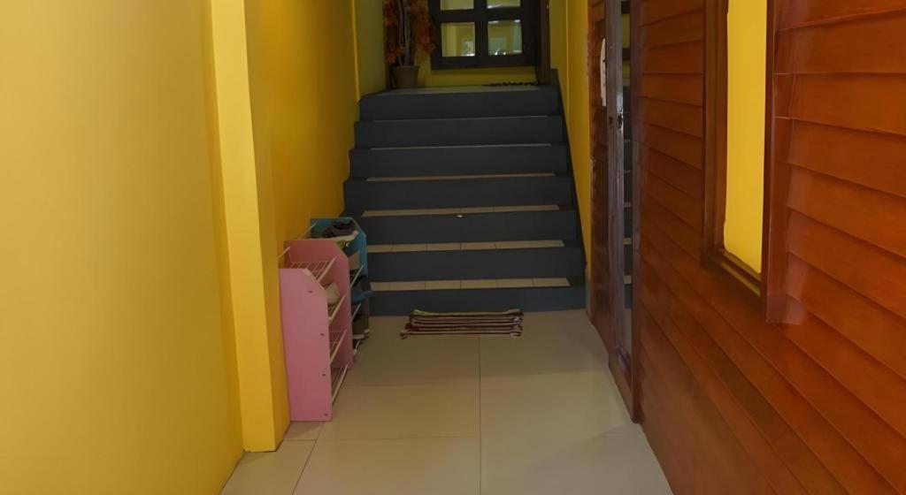 Oyo 730 Meedee Hostel Bangkok Bagian luar foto