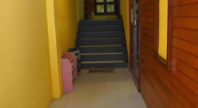 Oyo 730 Meedee Hostel Bangkok Bagian luar foto